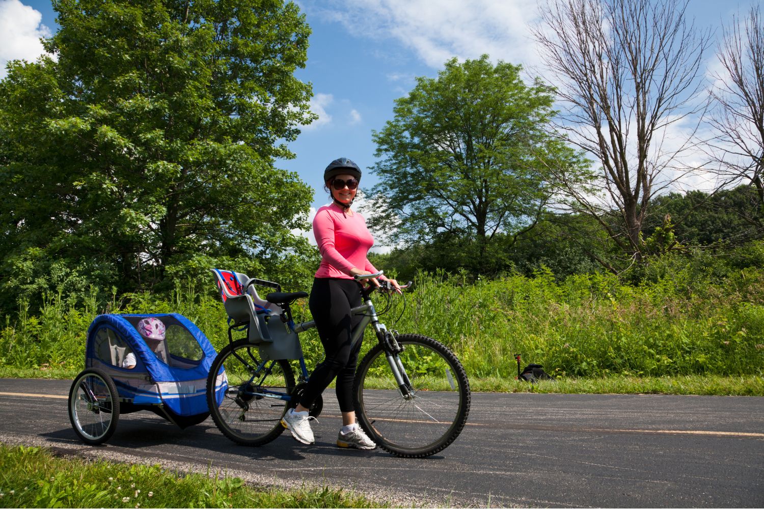 E-Bike and Trailer Mother and Child Lifestyle Photo